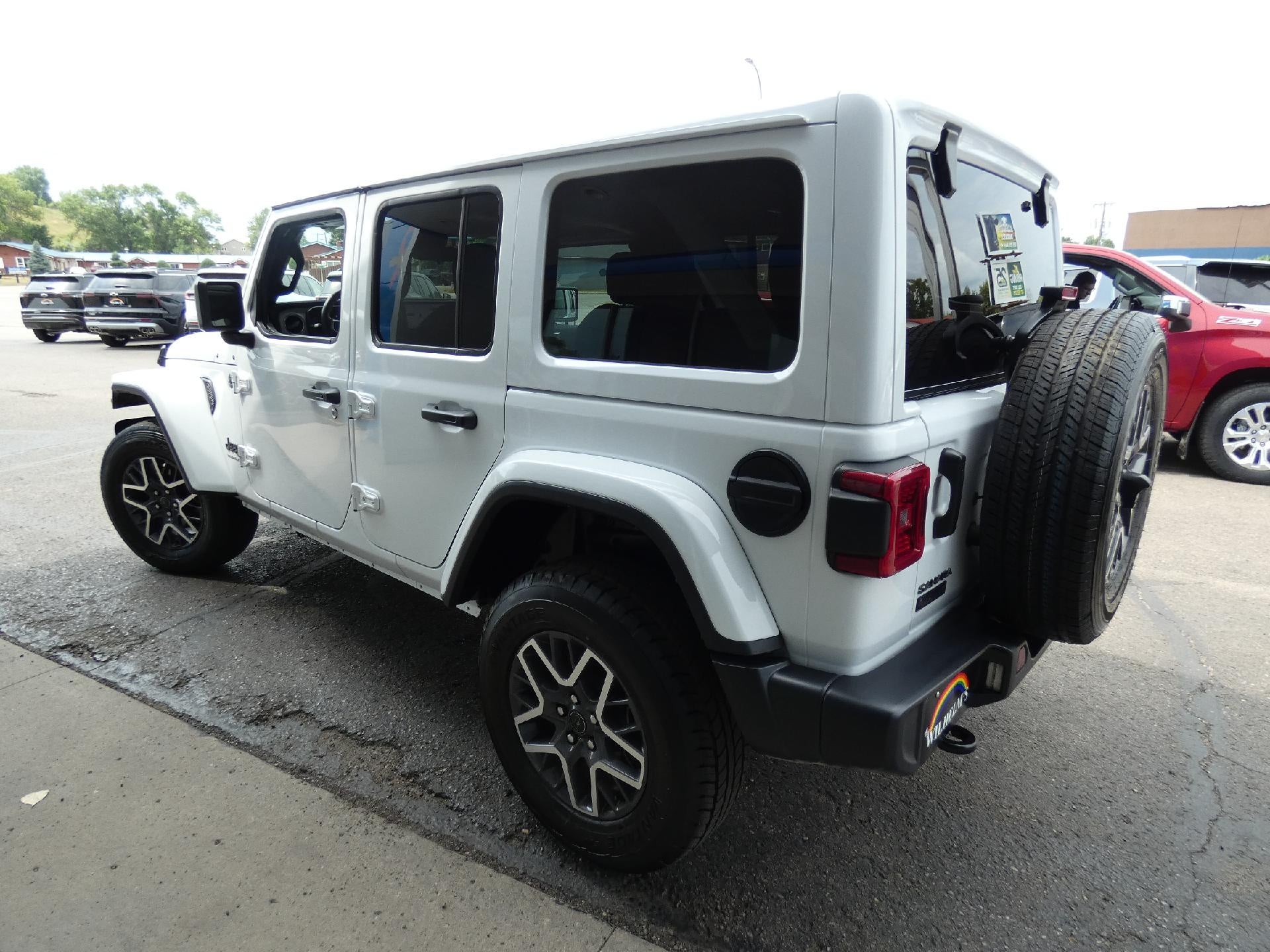 2025 Jeep Wrangler 4-Door Sahara 4x4