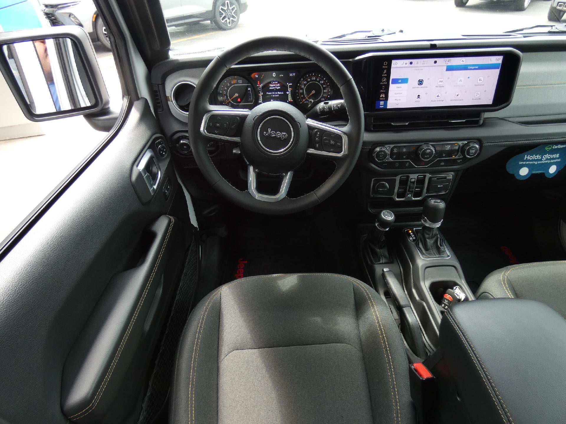 2025 Jeep Wrangler 4-Door Sahara 4x4