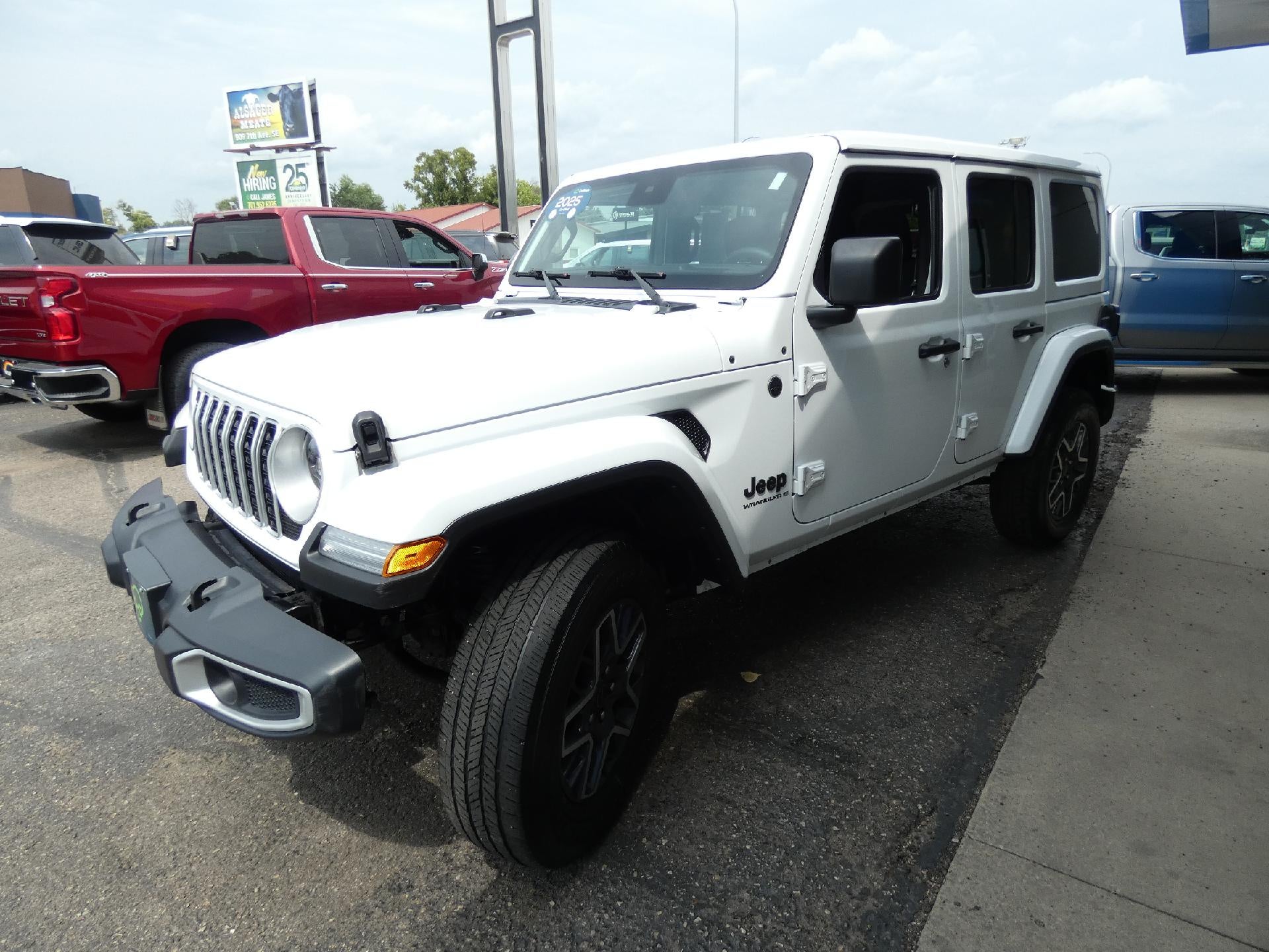 2025 Jeep Wrangler 4-Door Sahara 4x4