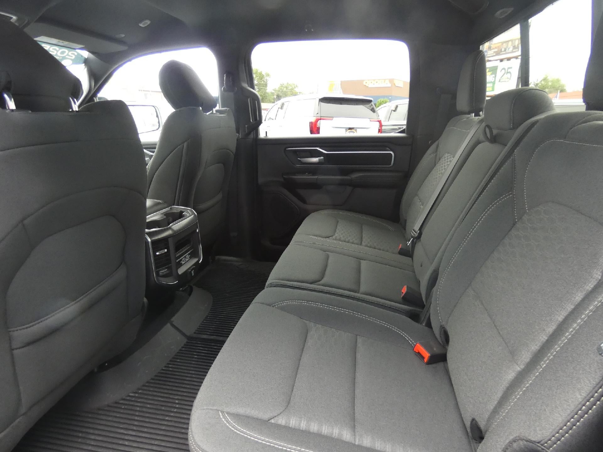 2025 RAM 1500 Big Horn Crew Cab 4x4 5'7" Box