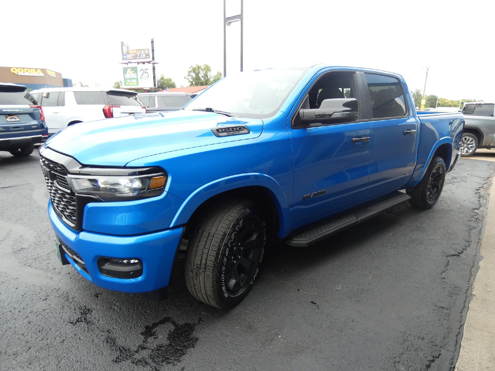 2025 RAM 1500 Big Horn Crew Cab 4x4 5'7" Box