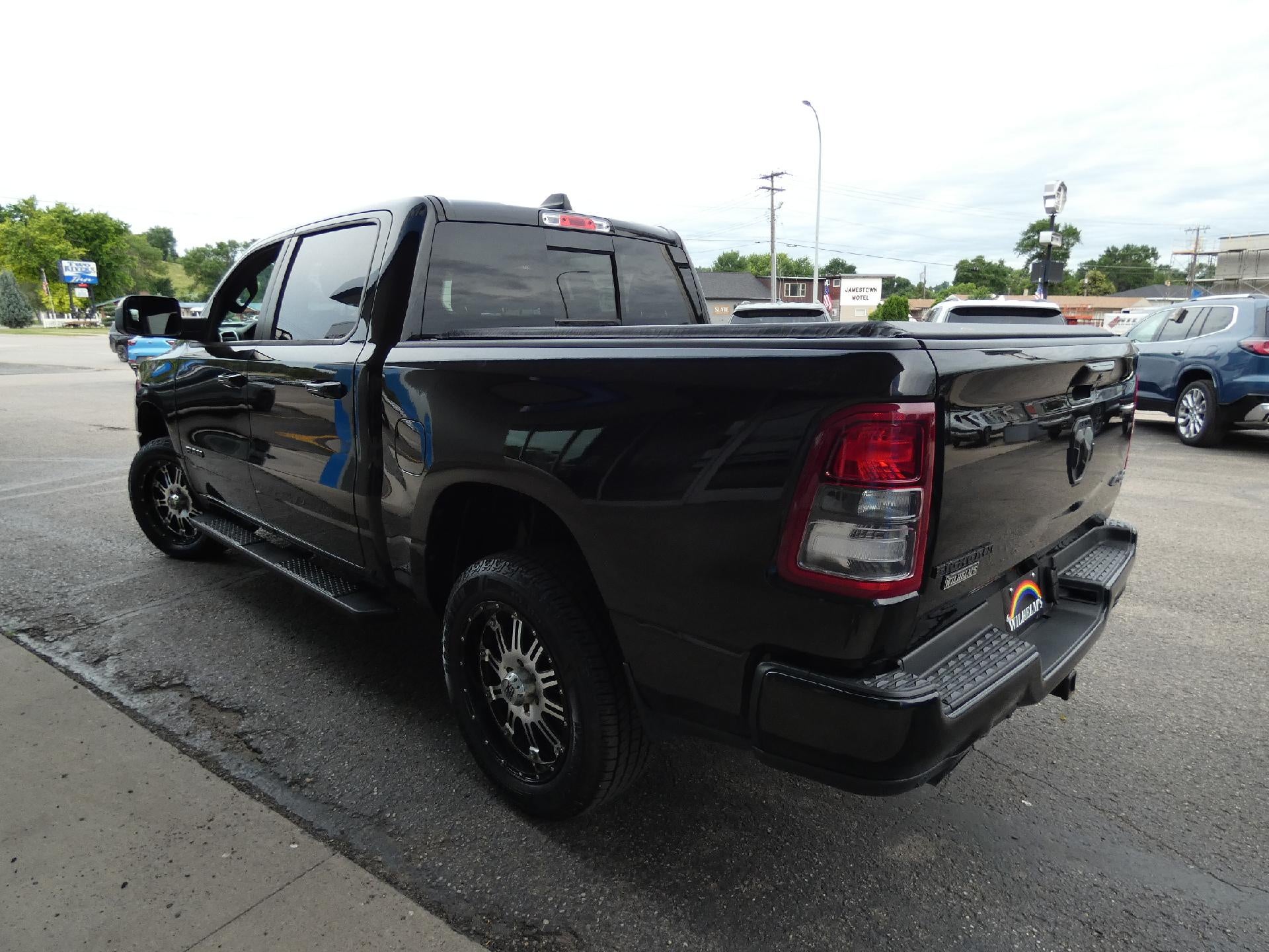 2019 RAM 1500 Big Horn/Lone Star Crew Cab 4x4 5'7" Box
