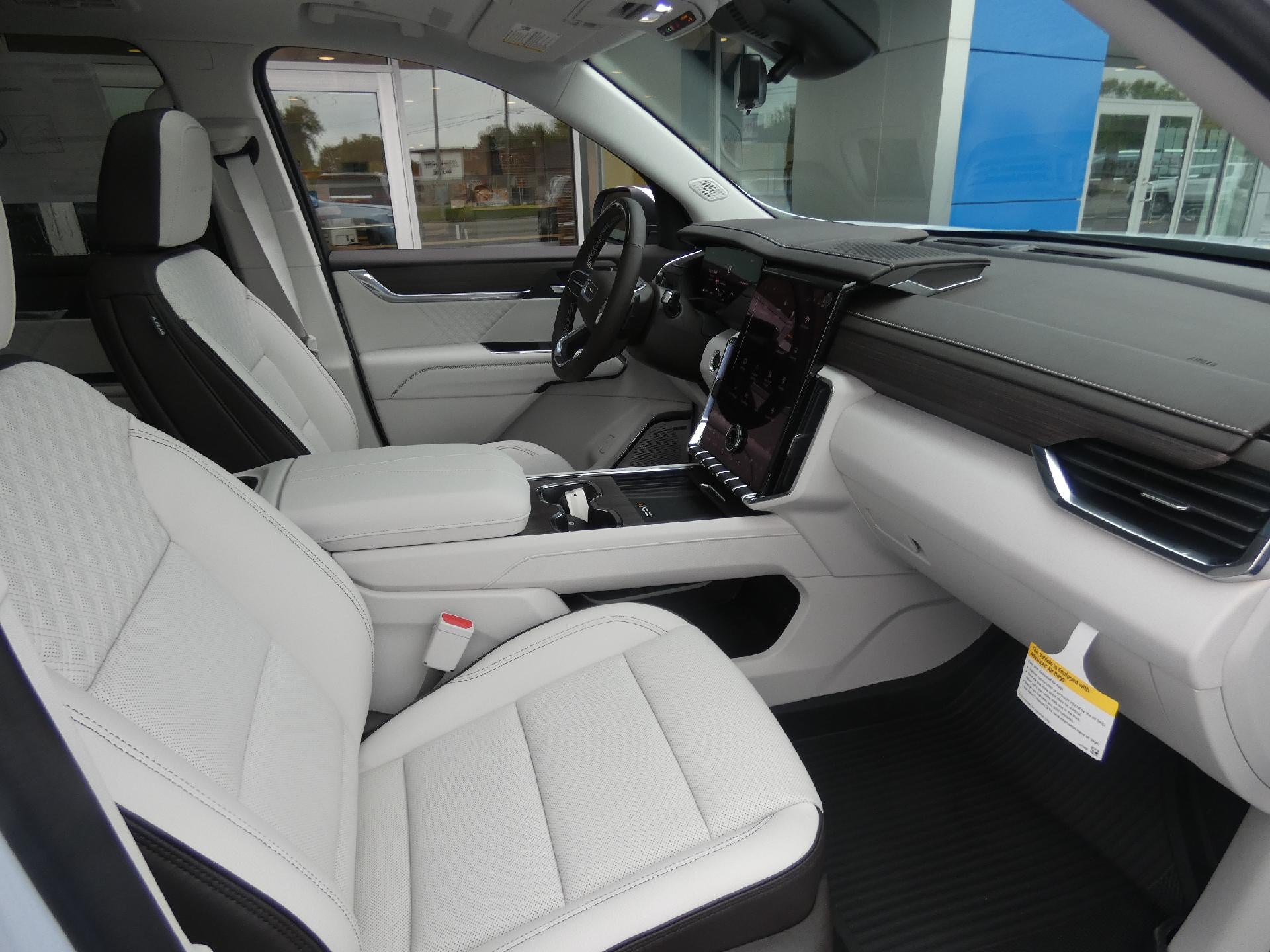 2027 GMC Acadia Denali