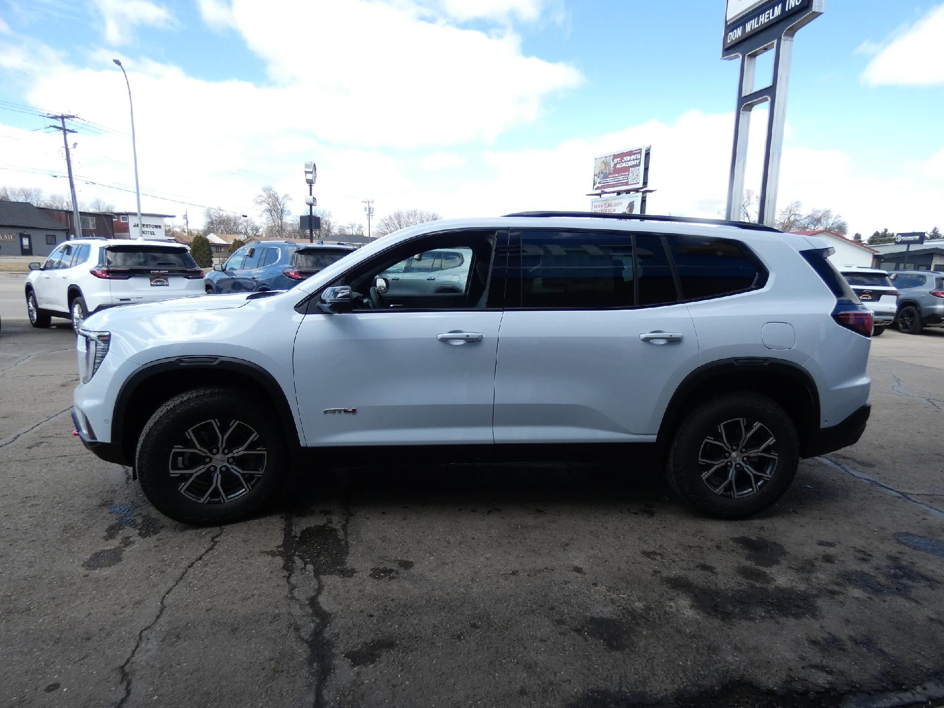 2026 GMC Acadia AT4