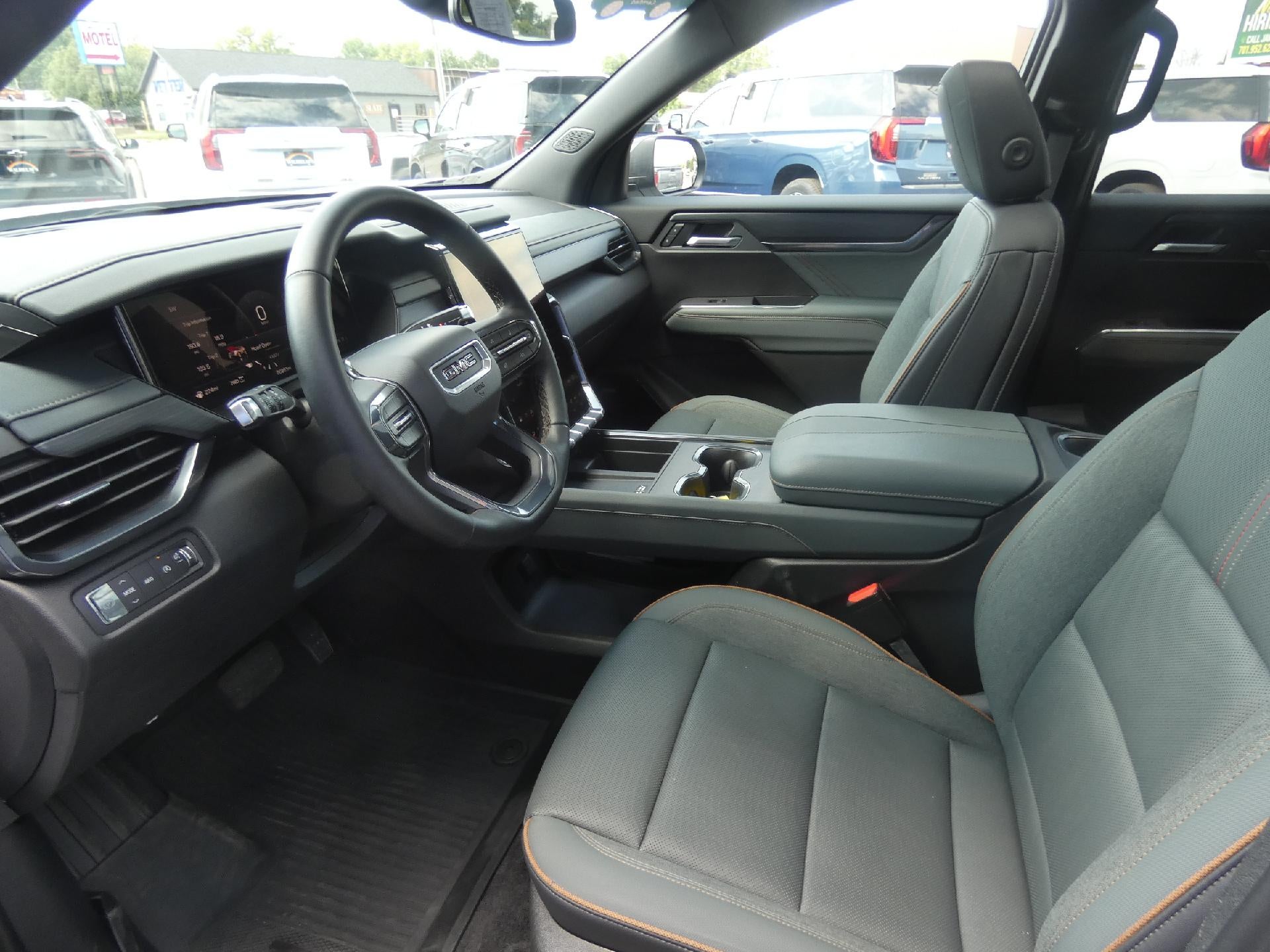 2025 GMC Acadia AT4