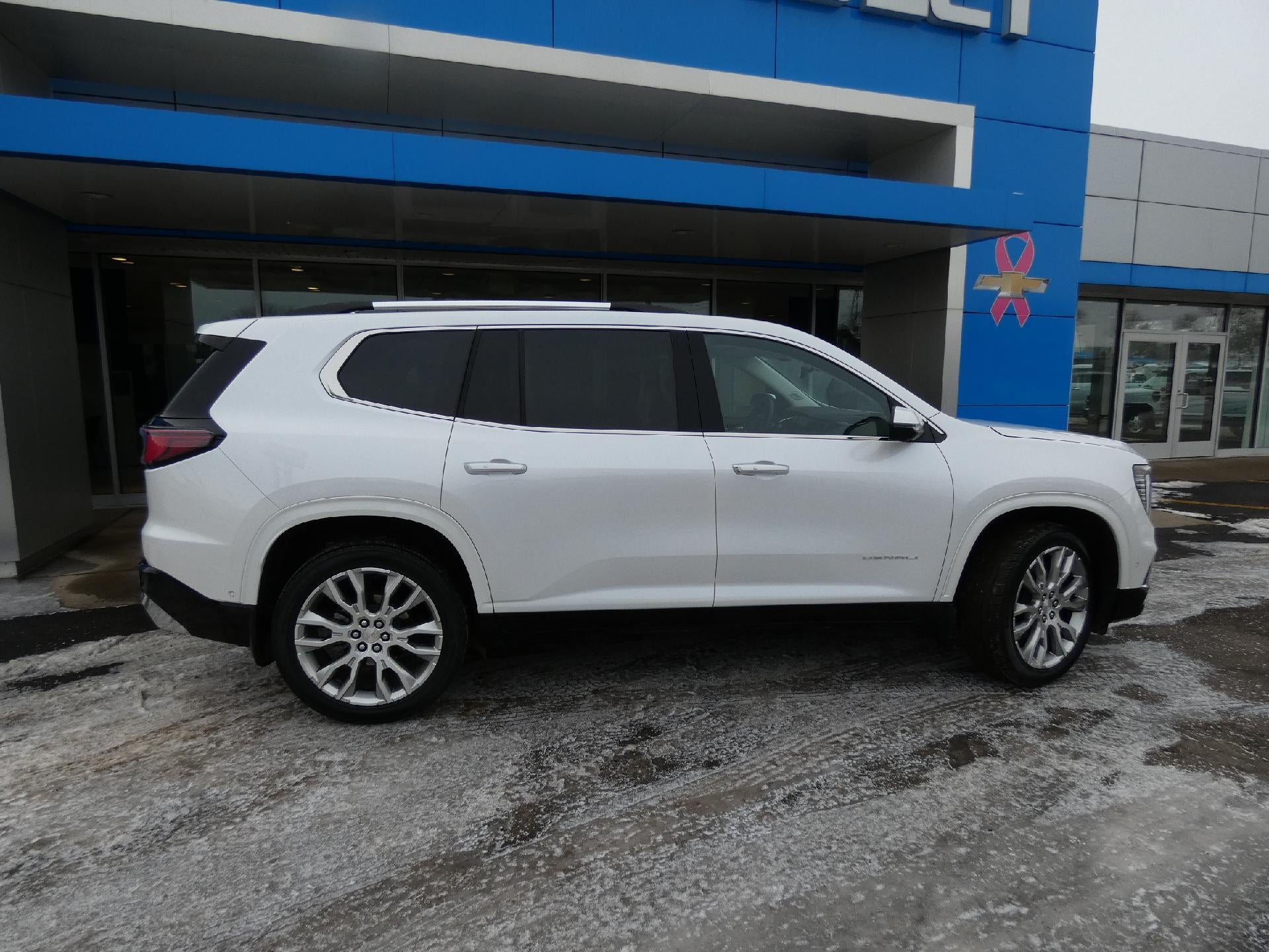 2024 GMC Acadia Denali