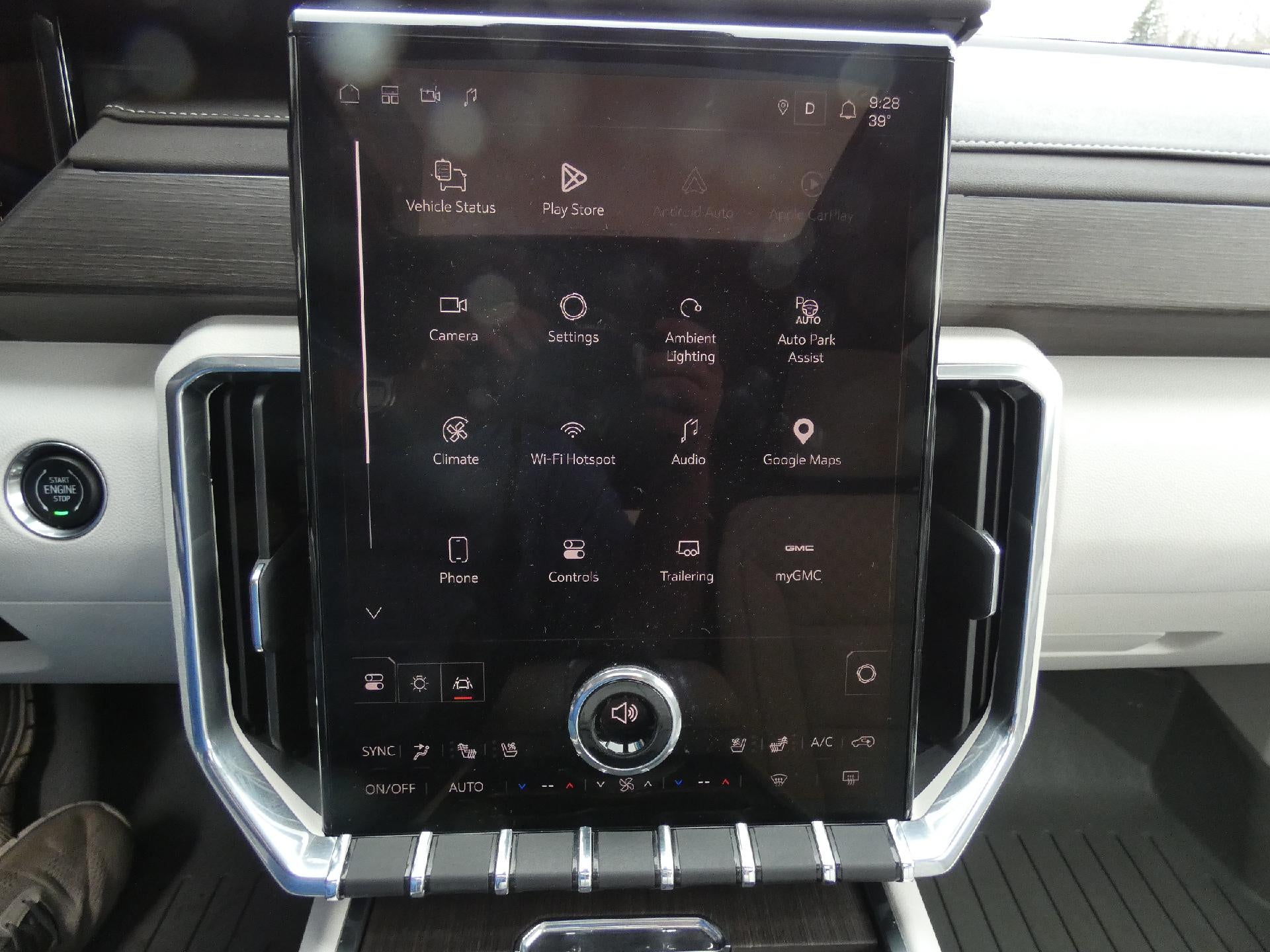 2025 GMC Acadia Denali