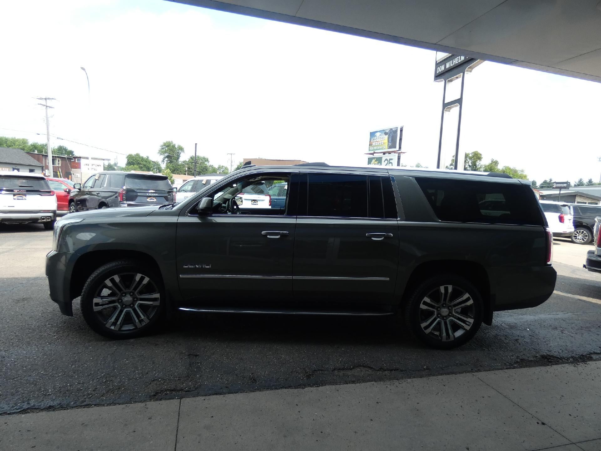 2017 GMC Yukon XL Denali