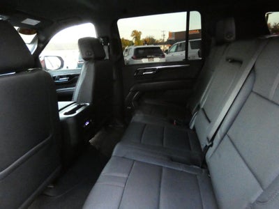 2025 Chevrolet Suburban RST