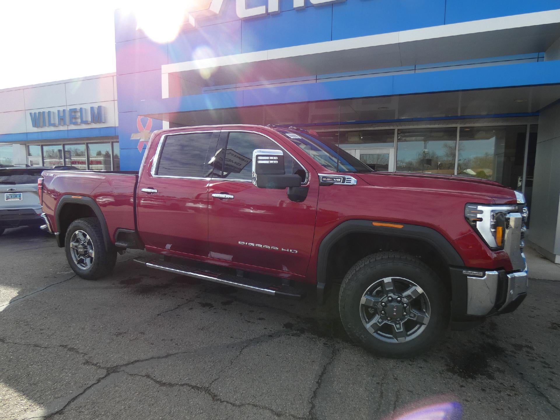 2026 GMC Sierra 4WD Crew Cab Standard Box SLT's photo