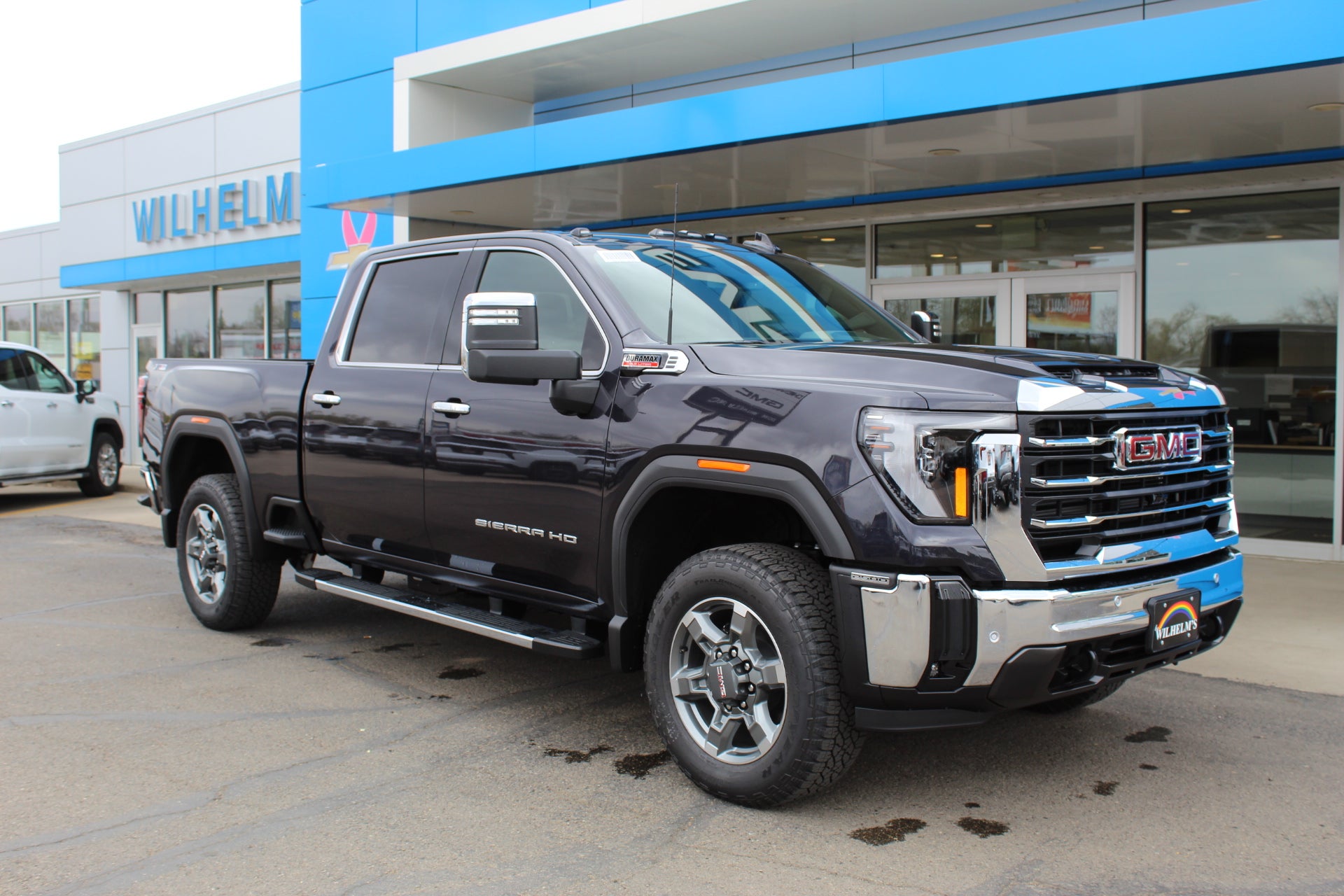 2026 GMC Sierra 4WD Crew Cab Standard Box SLT's photo