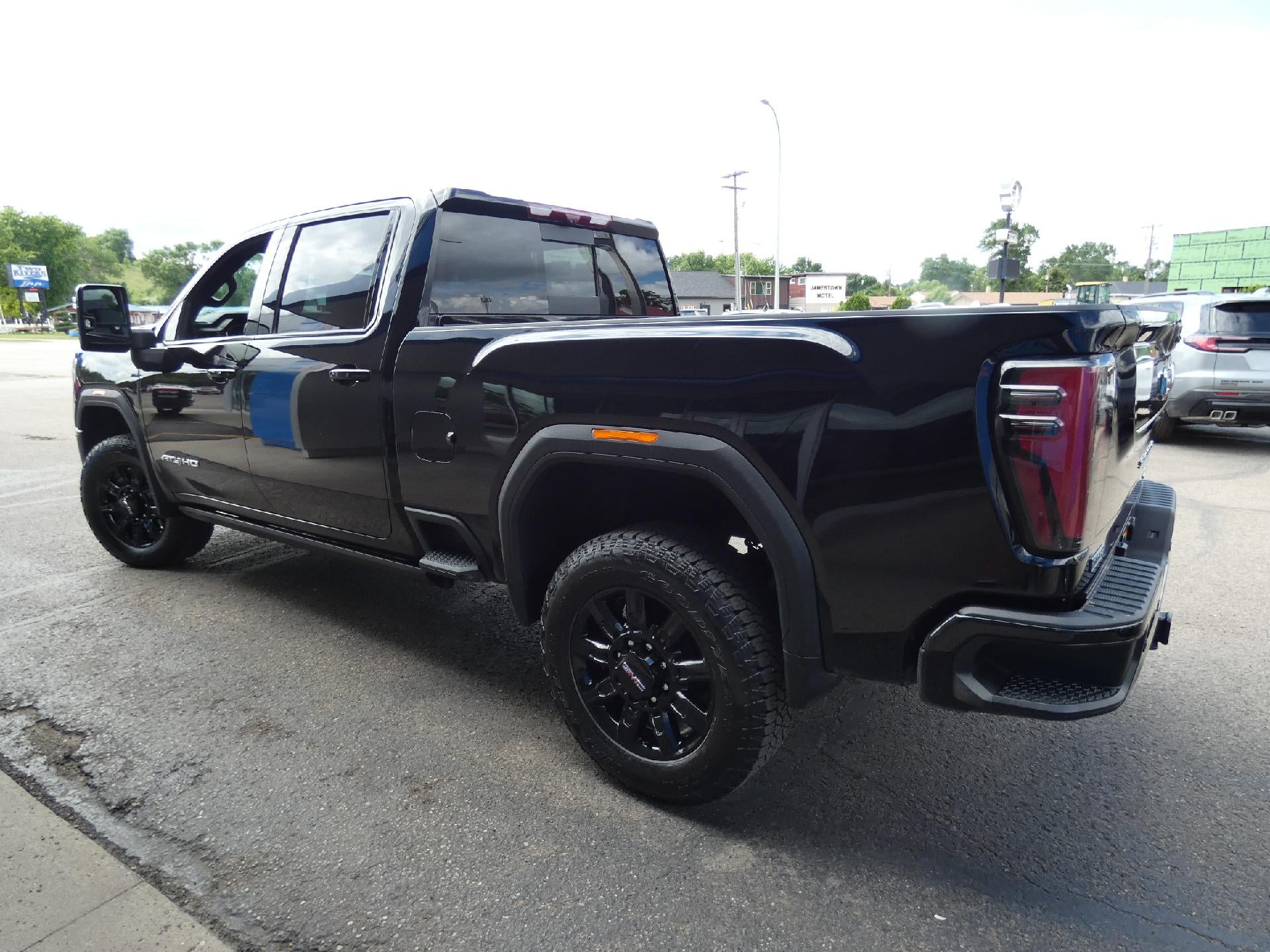 2025 GMC Sierra 2500 HD AT4