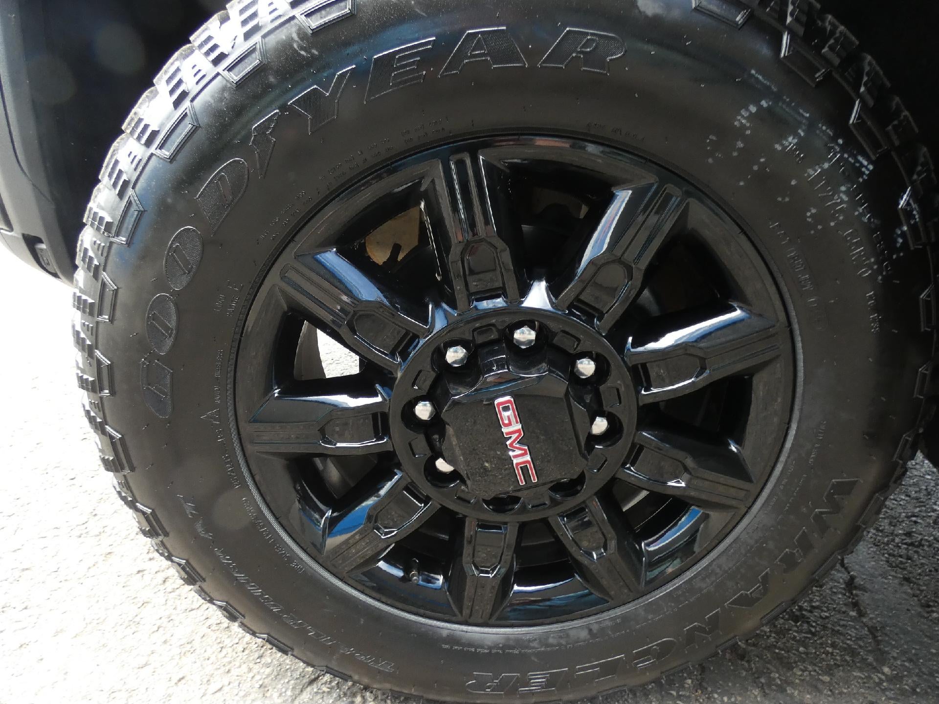 2025 GMC Sierra 2500 HD AT4