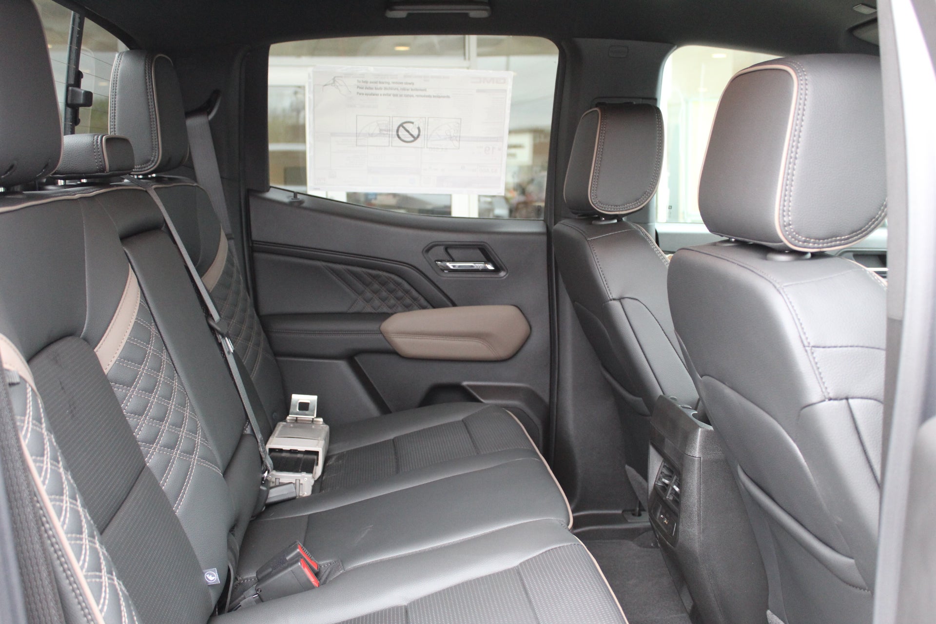 2026 GMC Canyon Denali - Photo 13