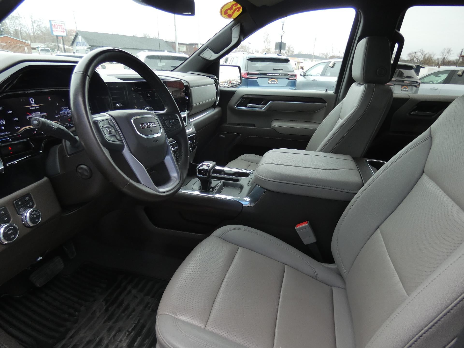 2023 GMC Sierra 1500 SLT