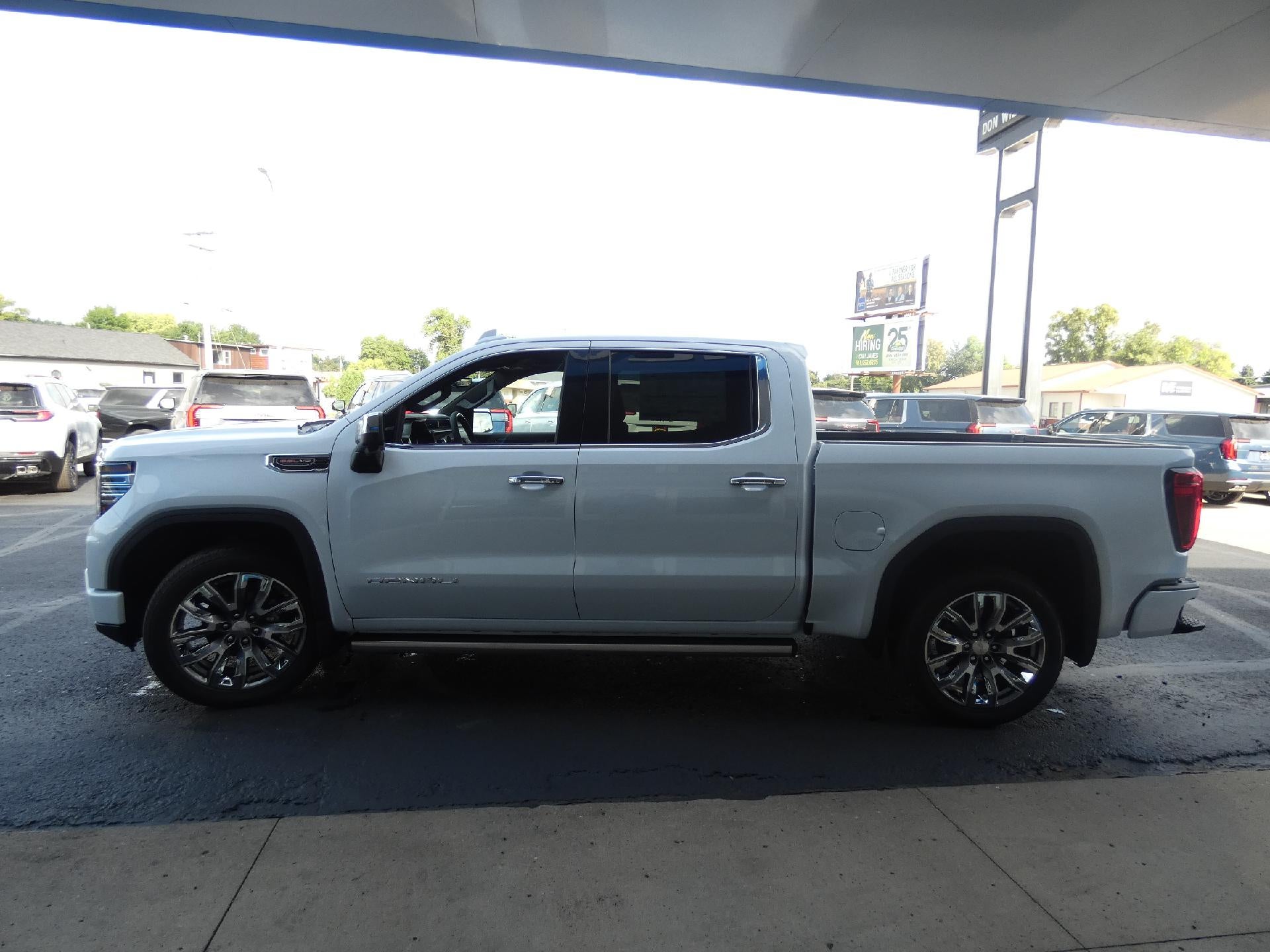 2026 GMC Sierra 1500 Denali - Photo 10