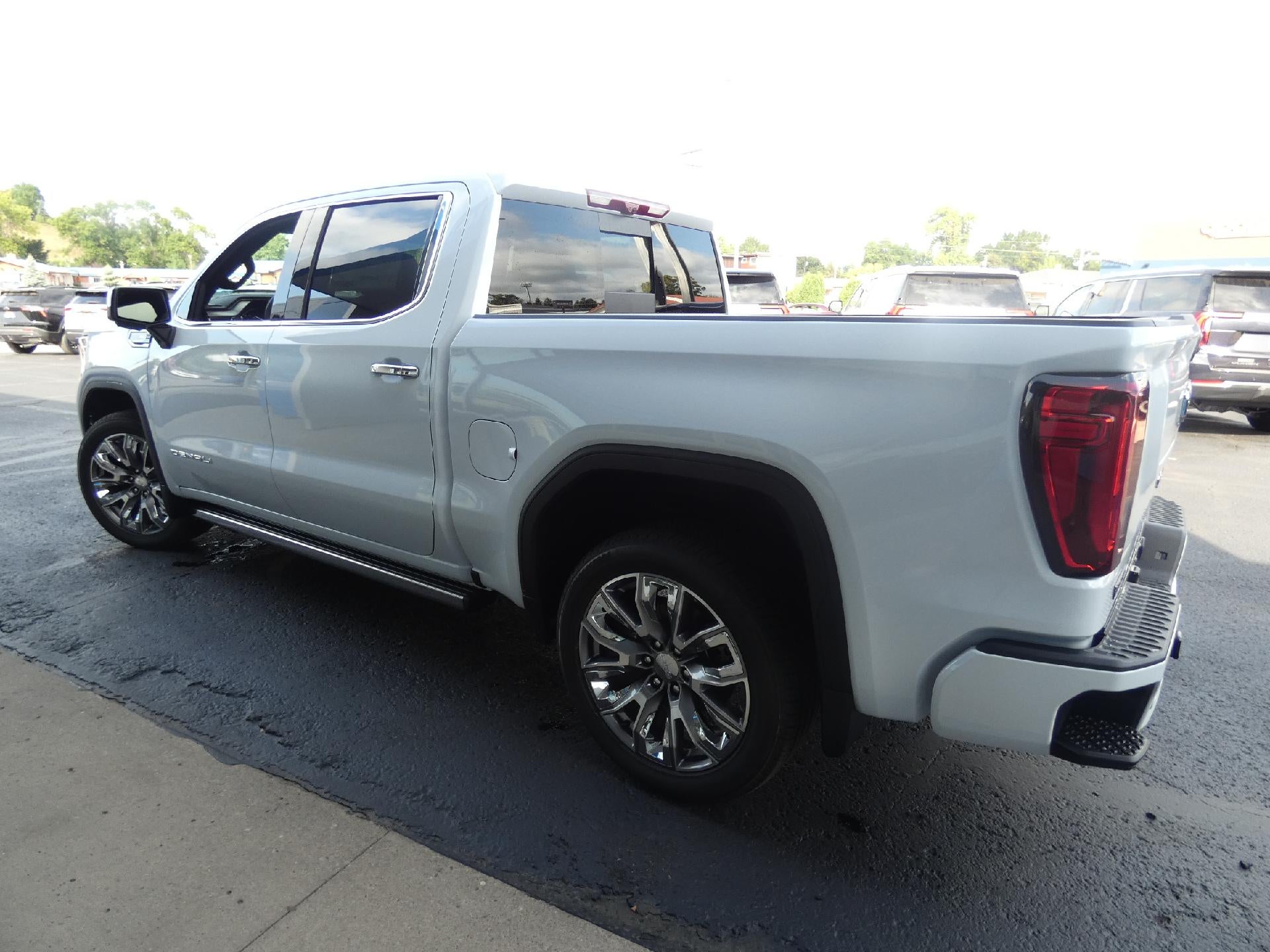 2026 GMC Sierra 1500 Denali - Photo 11