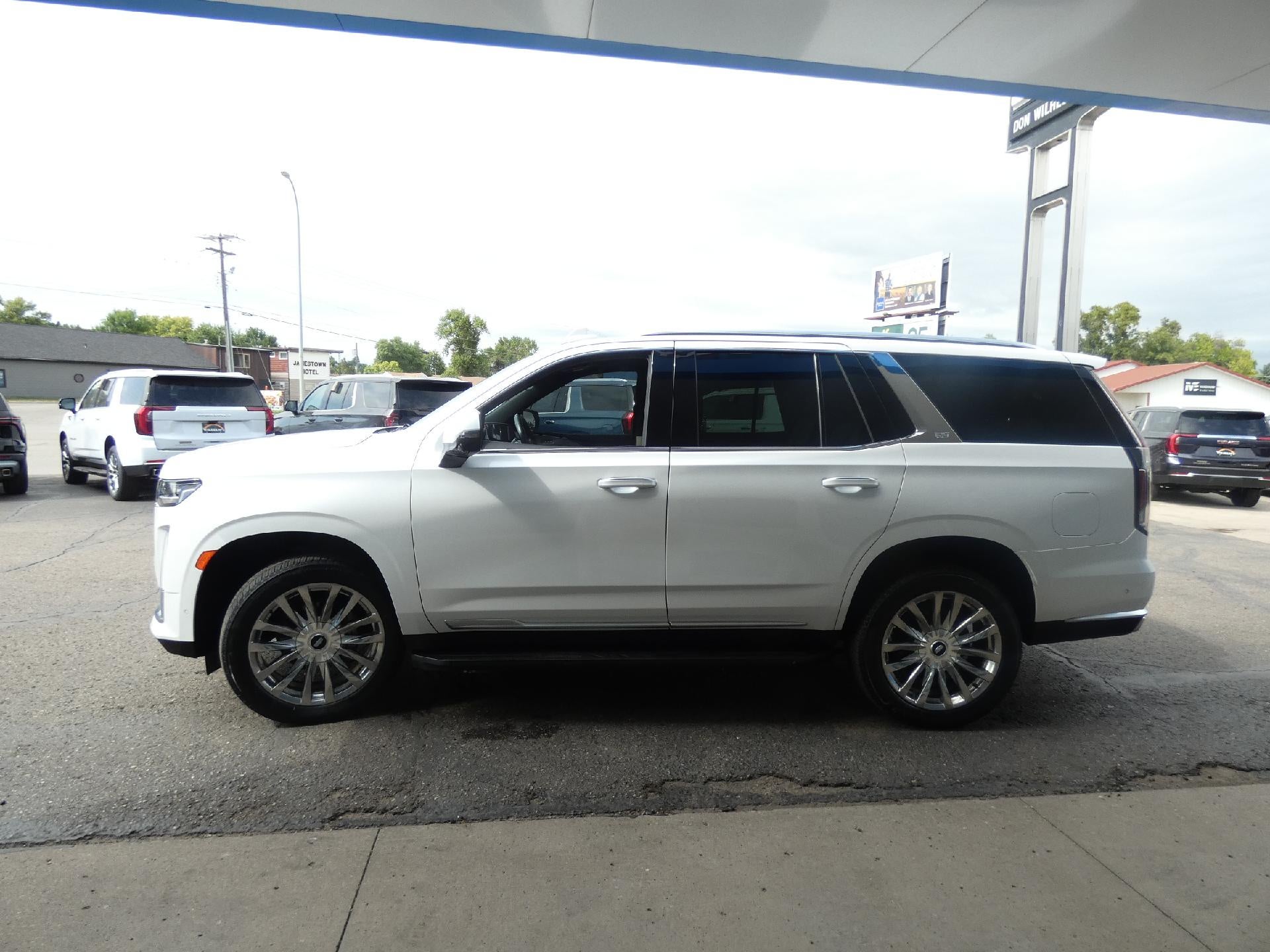 2022 Cadillac Escalade Premium Luxury
