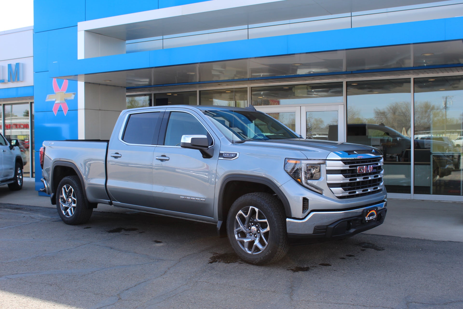 2026 GMC Sierra 4WD Crew Cab Short Box SLE's photo
