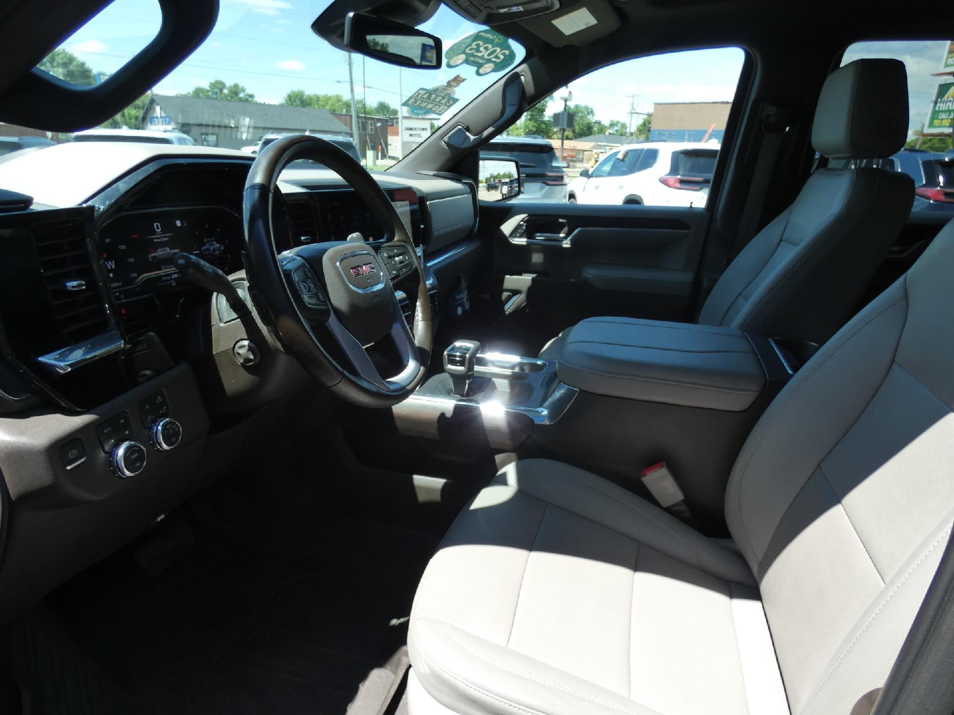 2023 GMC Sierra 1500 SLT