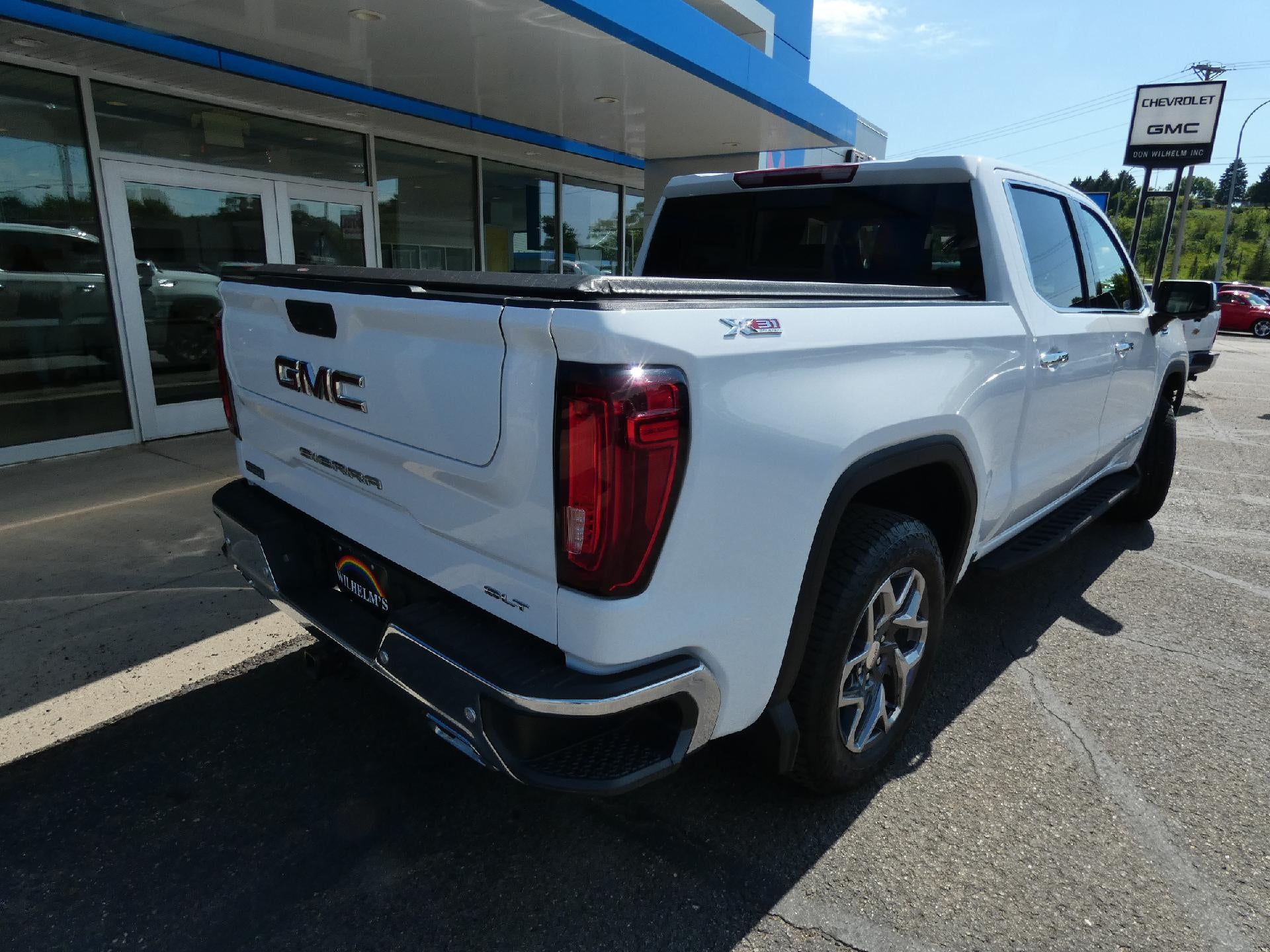 2025 GMC Sierra 1500 SLT