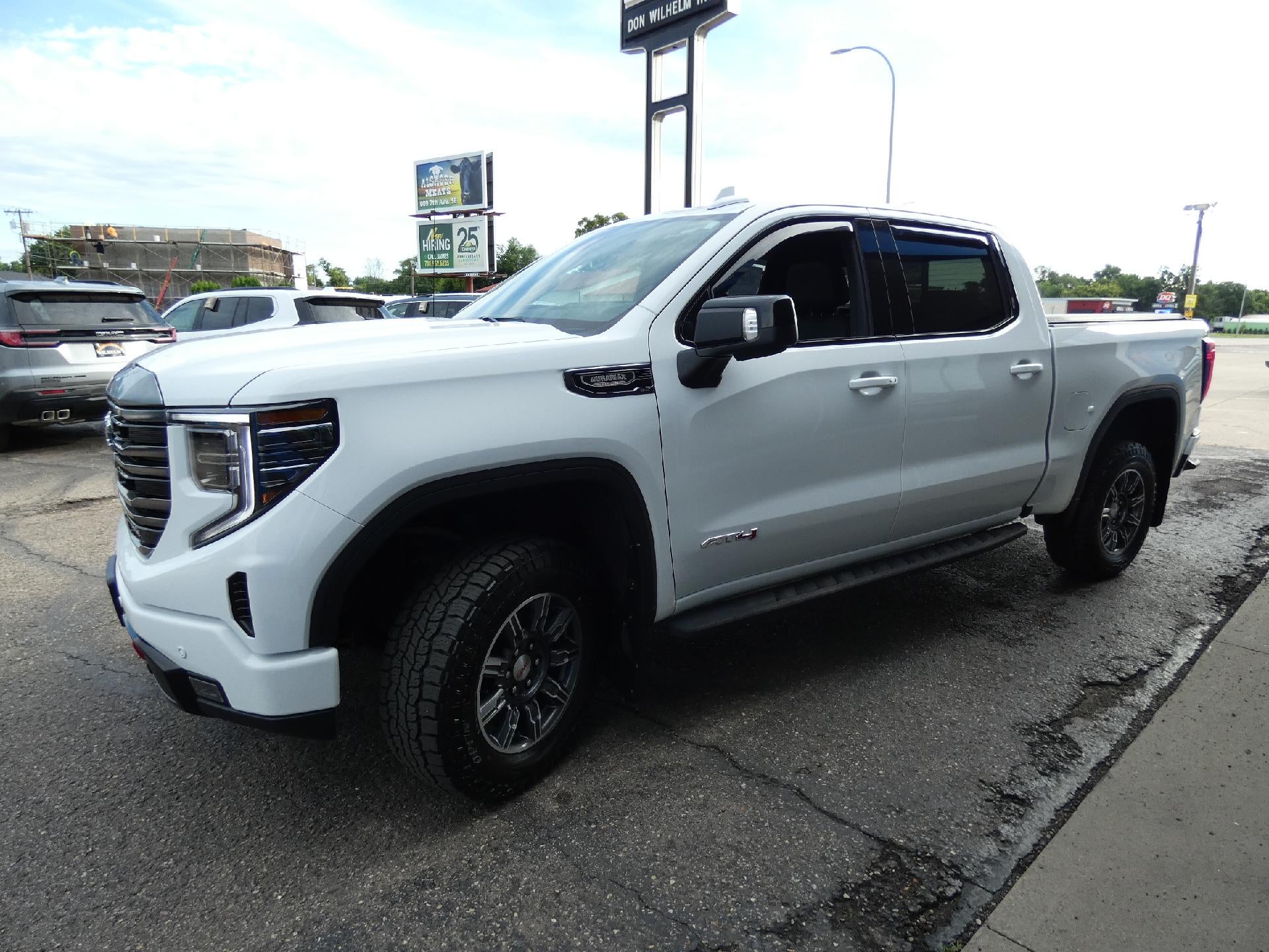 2024 GMC Sierra 1500 AT4