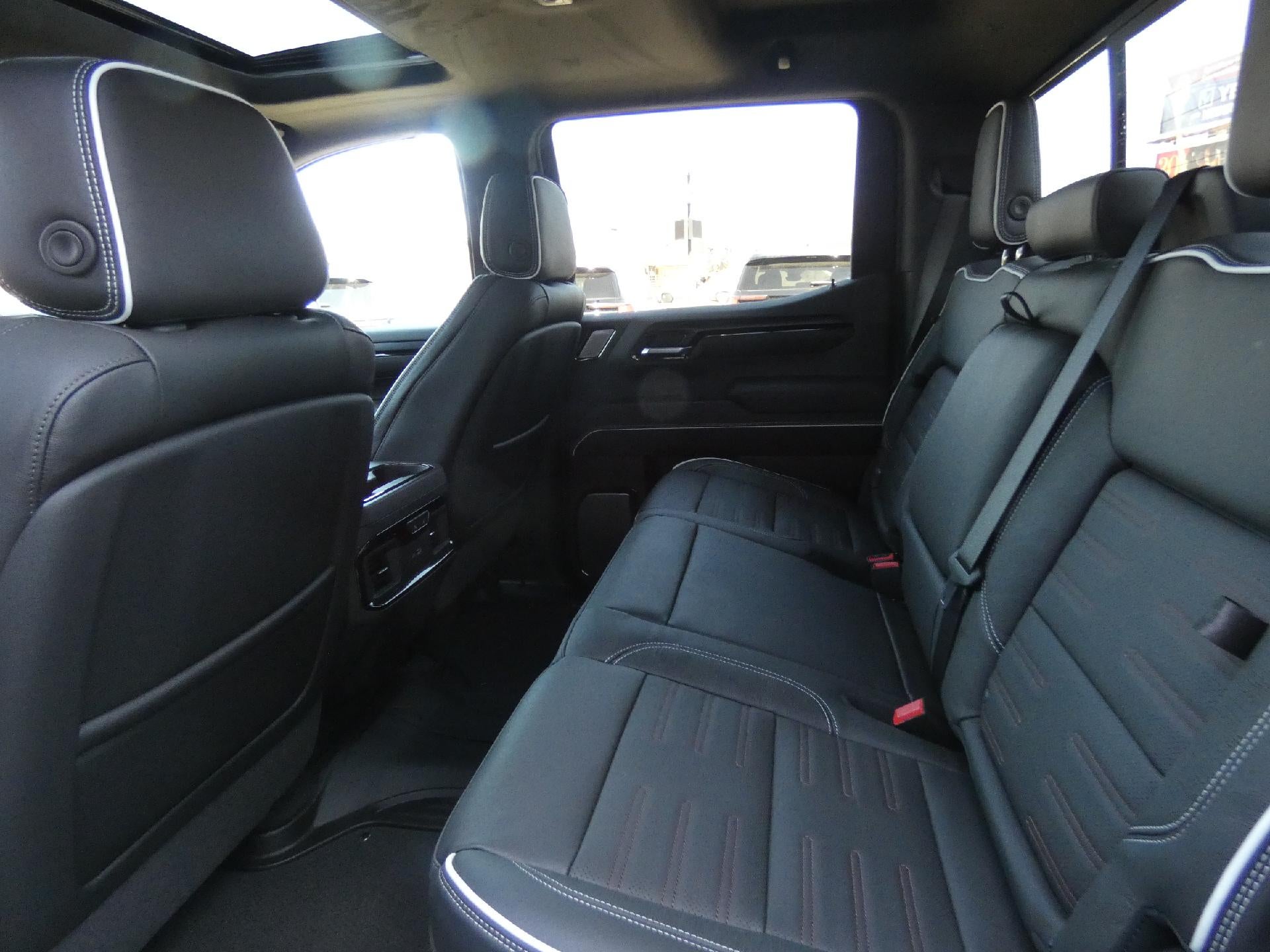 2026 GMC Sierra 1500 AT4X - Photo 13