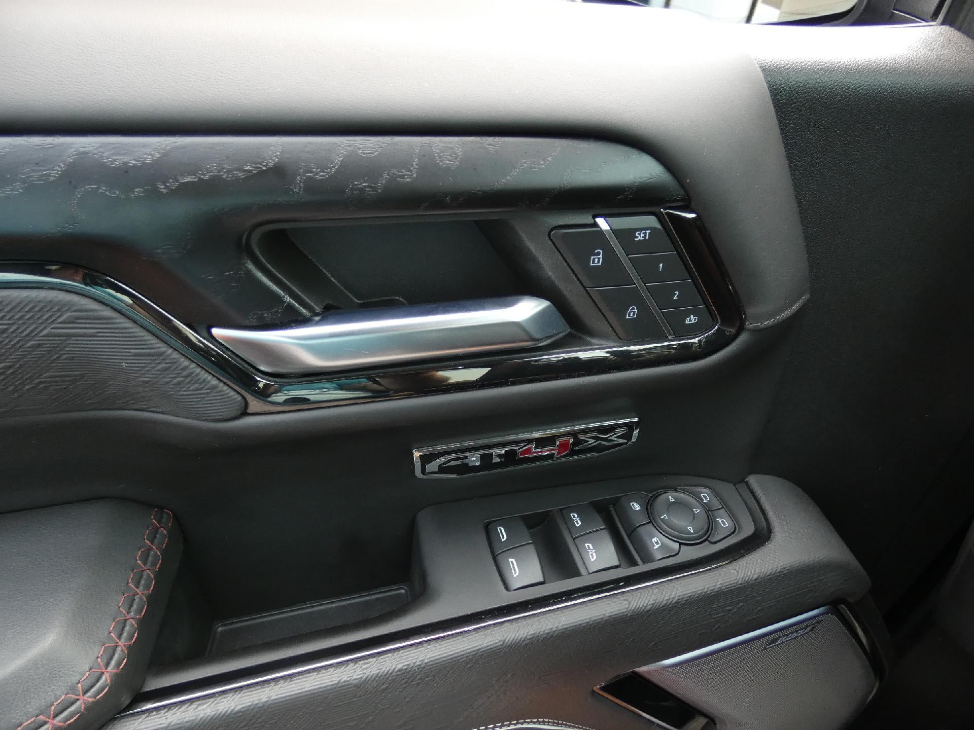2024 GMC Sierra 1500 AT4X