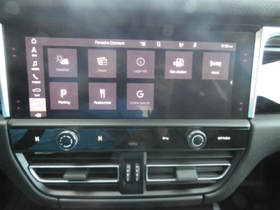 2023 Porsche Macan T