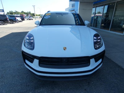 2023 Porsche Macan T