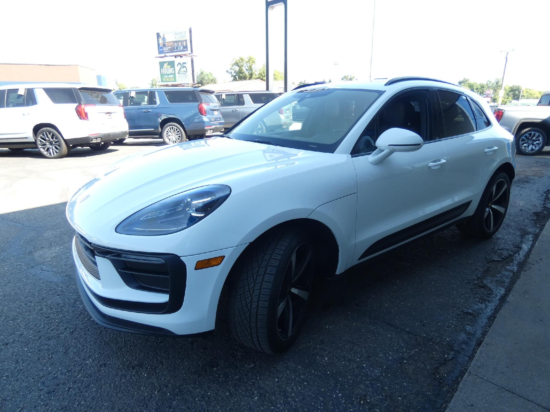 2023 Porsche Macan T